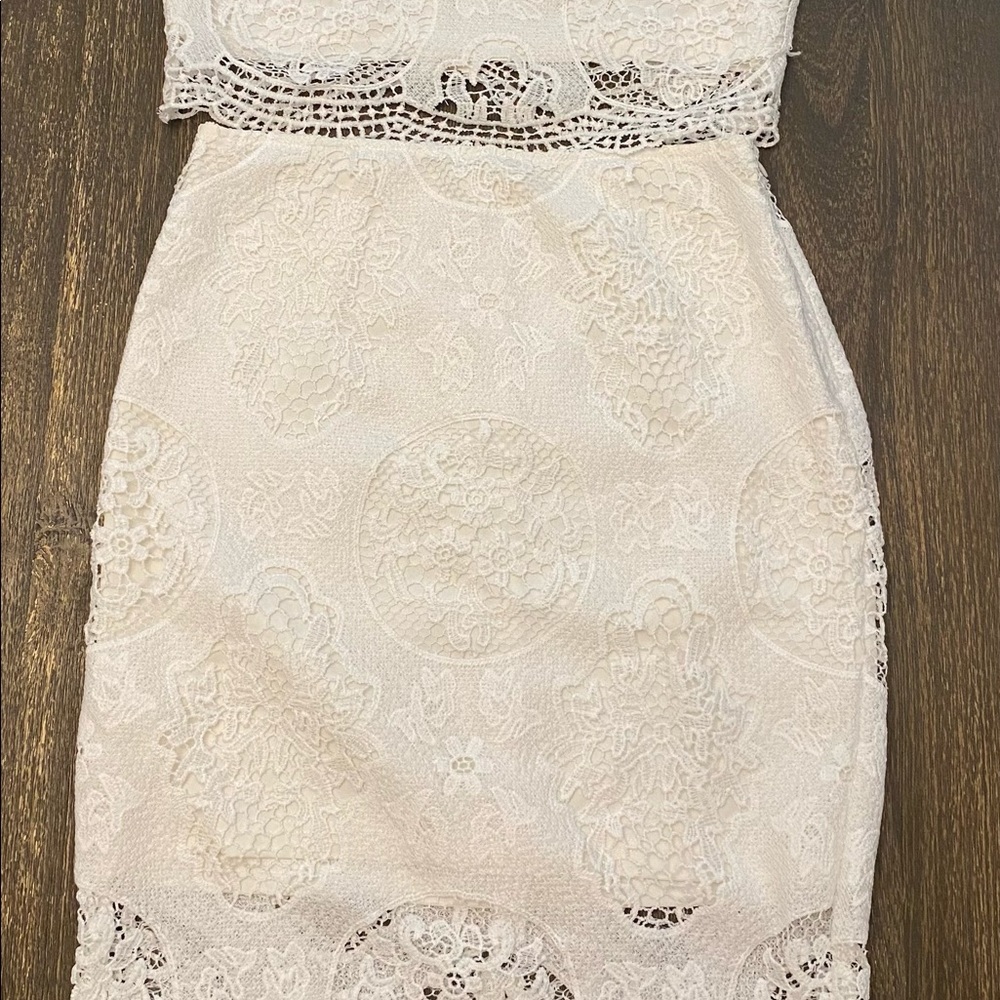 Two Piece - Picture 2 of 3